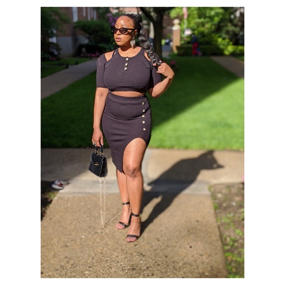 2/$30 I Am POWERFUL  2 Piece Black Skirt Set Size Small - Picture 3 of 5